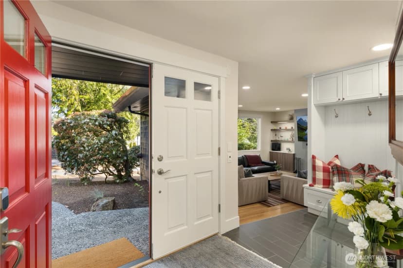 Property photo for 9525 Mercerwood Drive, Mercer Island photo 2