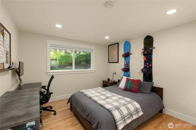 Property photo for 9525 Mercerwood Drive, Mercer Island photo 17