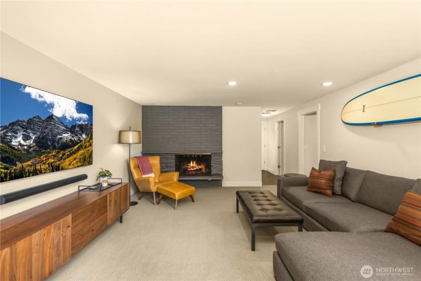 Property photo for 9525 Mercerwood Drive, Mercer Island photo 12