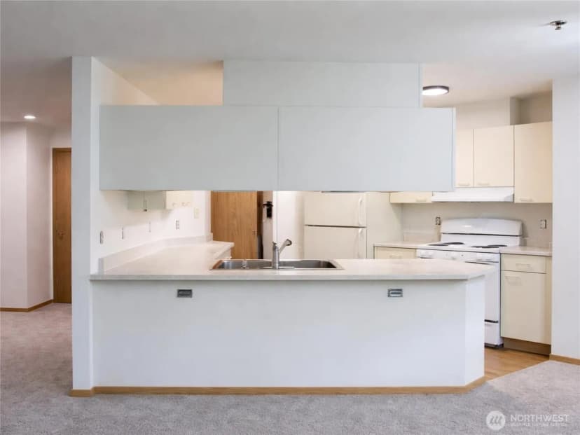 Property photo for 1648 152nd Avenue Ne #w306, Bellevue photo 17