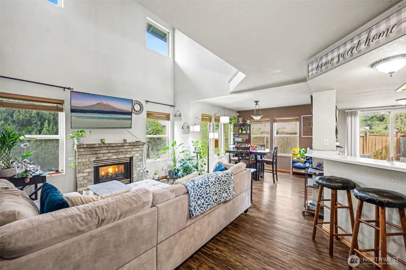 Property photo for 5520 Cricket Ln Se, Lacey photo 6