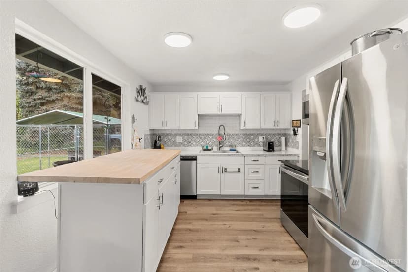 Property photo for 620 174th Street S, Spanaway photo 8