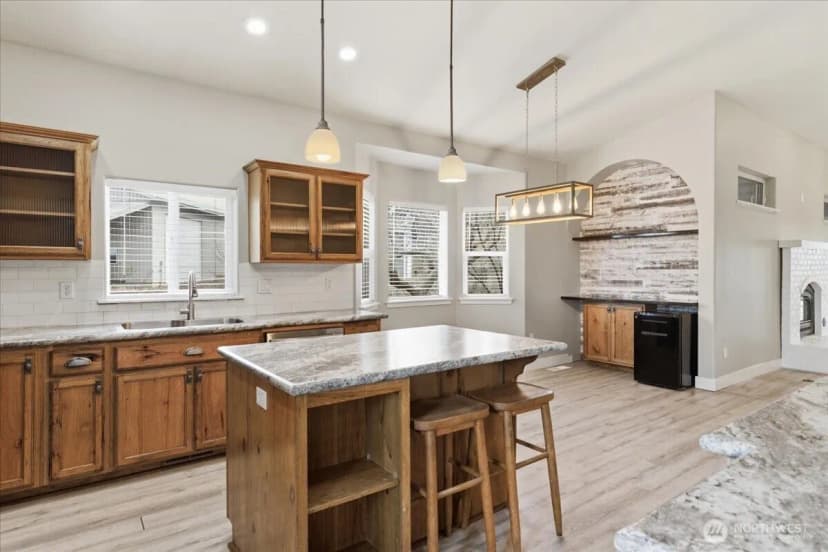 Property photo for 55676 Bay Area Dr Ne, Electric City photo 12