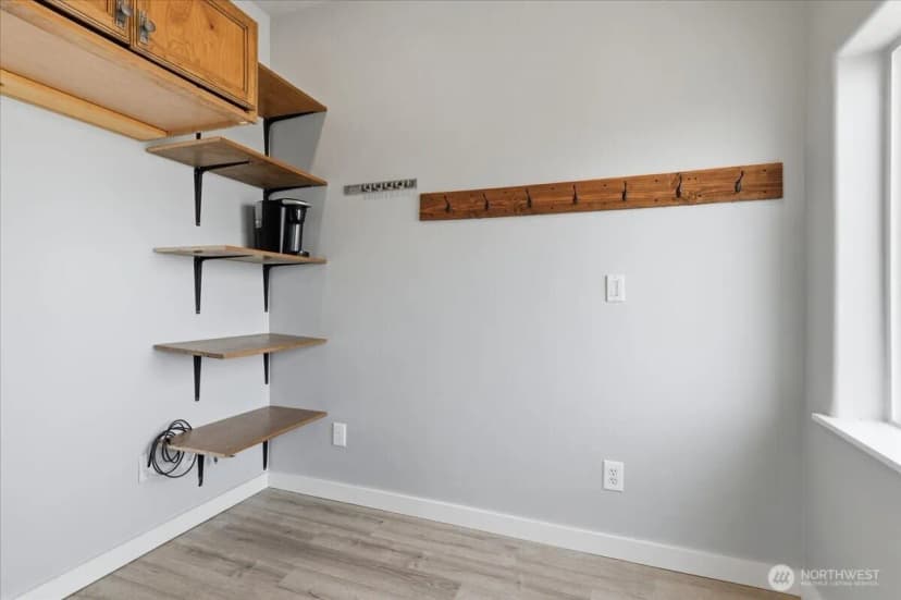 Property photo for 55676 Bay Area Dr Ne, Electric City photo 14