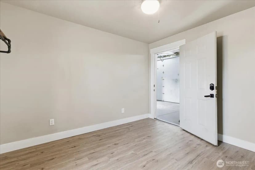 Property photo for 55676 Bay Area Dr Ne, Electric City photo 39