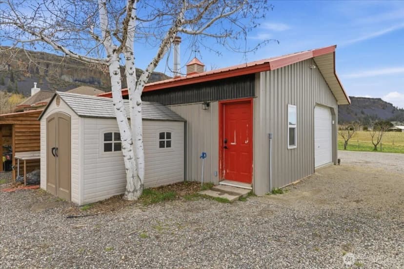 Property photo for 55676 Bay Area Dr Ne, Electric City photo 34