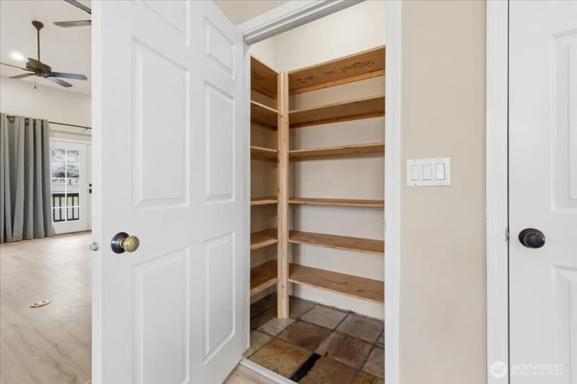 Property photo for 55676 Bay Area Dr Ne, Electric City photo 16