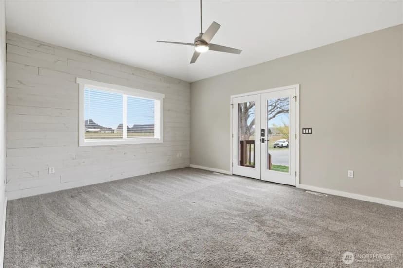 Property photo for 55676 Bay Area Dr Ne, Electric City photo 22