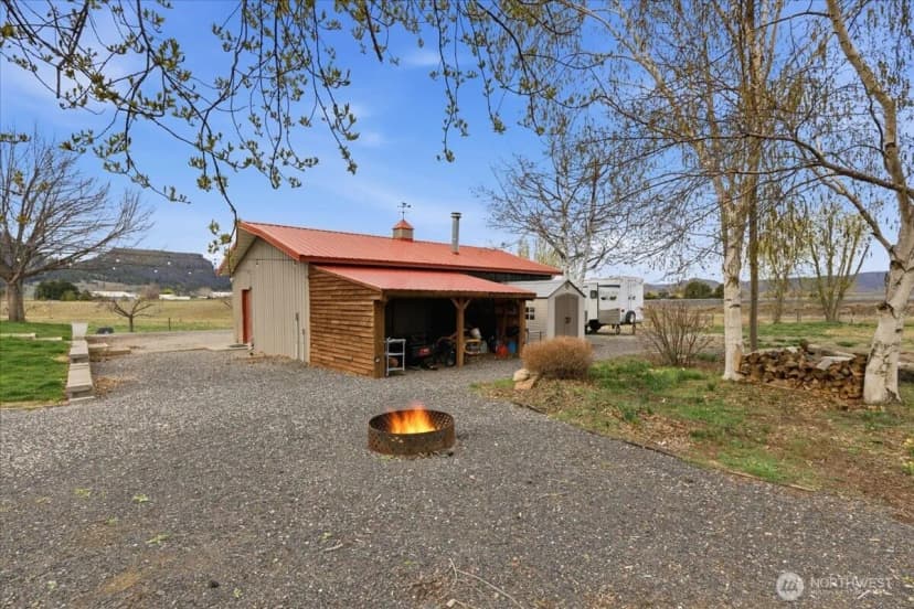 Property photo for 55676 Bay Area Dr Ne, Electric City photo 33