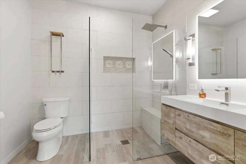 Property photo for 55676 Bay Area Dr Ne, Electric City photo 26