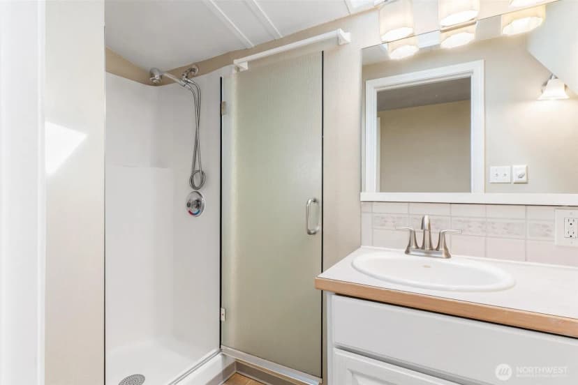 Property photo for 12700 37th Avenue Ne, Seattle photo 31