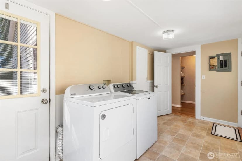 Property photo for 12700 37th Avenue Ne, Seattle photo 18