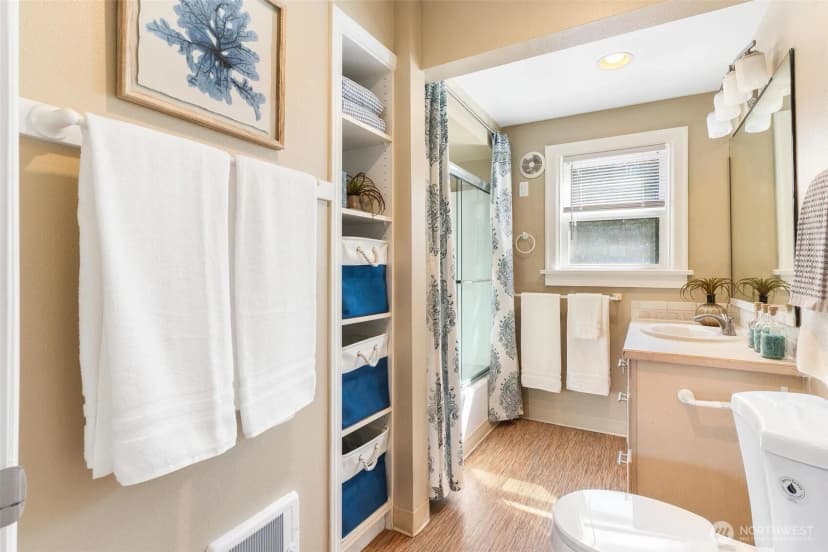Property photo for 12700 37th Avenue Ne, Seattle photo 16