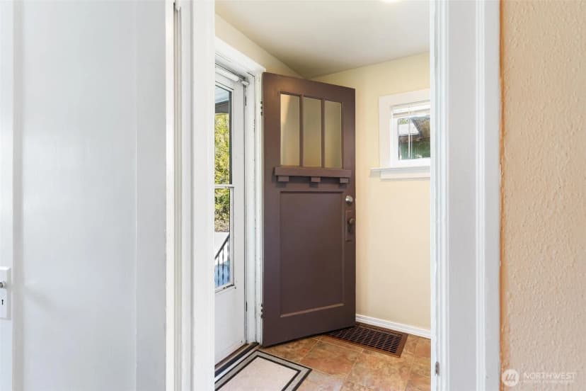 Property photo for 12700 37th Avenue Ne, Seattle photo 20