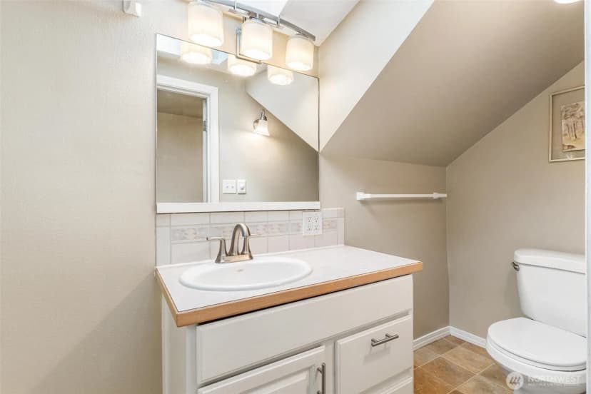 Property photo for 12700 37th Avenue Ne, Seattle photo 32