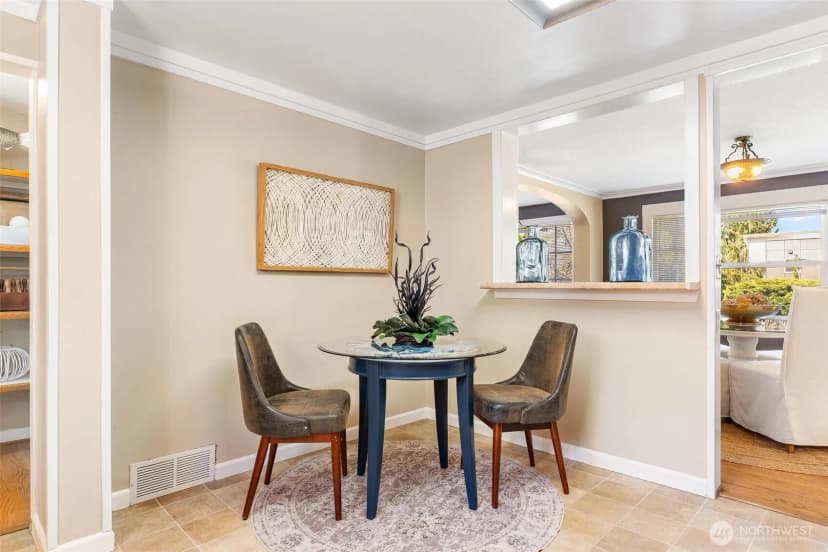 Property photo for 12700 37th Avenue Ne, Seattle photo 11