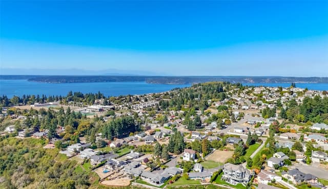 Property photo for 4516 Browns Point Boulevard Ne, Tacoma photo 4