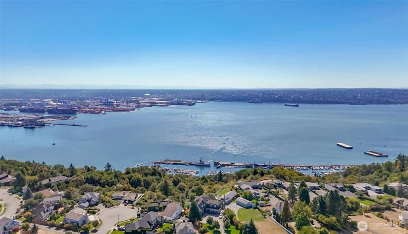 Property photo for 4516 Browns Point Boulevard Ne, Tacoma photo 7