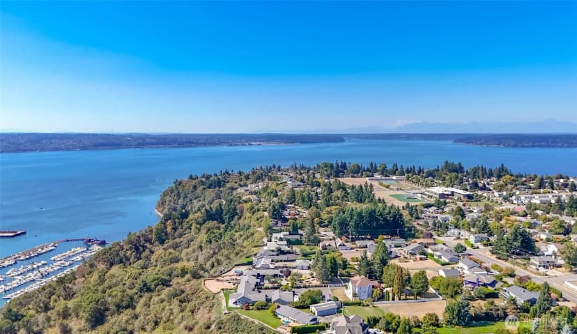 Property photo for 4516 Browns Point Boulevard Ne, Tacoma photo 6