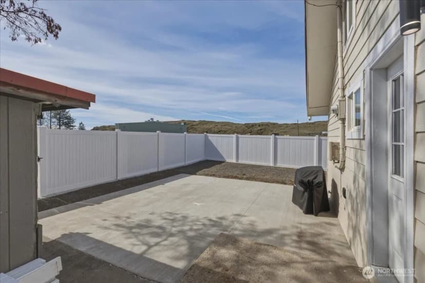 Property photo for 328 Sunny Drive, Electric City photo 19