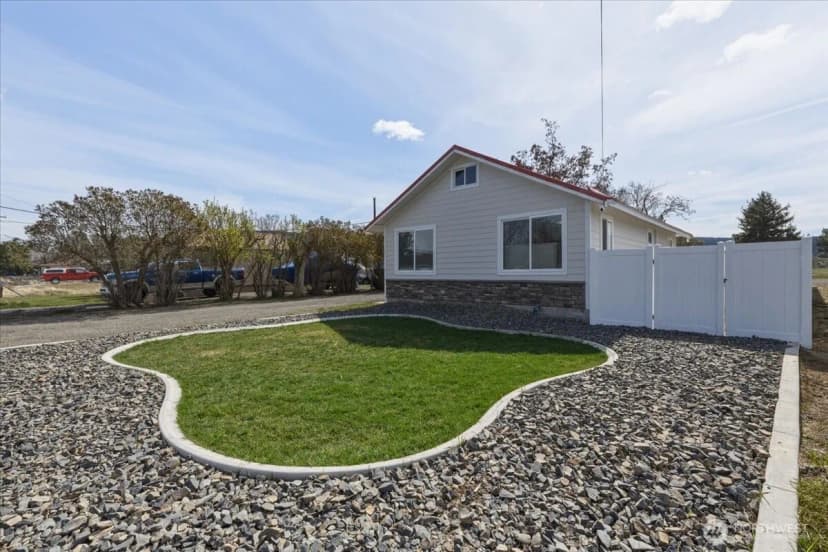 Property photo for 328 Sunny Drive, Electric City photo 24