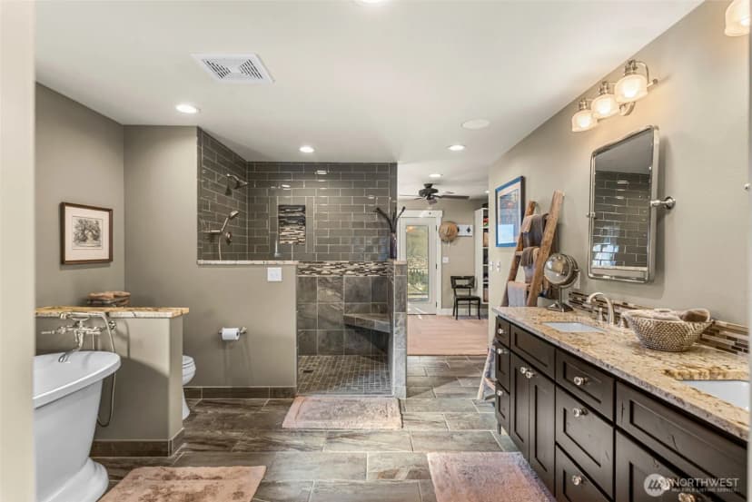 Property photo for 810 Briarwood Drive, East Wenatchee photo 18