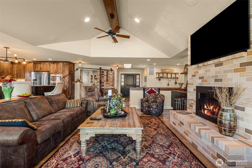 Property photo for 810 Briarwood Drive, East Wenatchee photo 6