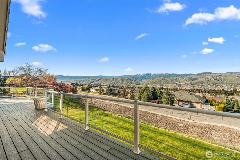 Property photo for 810 Briarwood Drive, East Wenatchee photo 40
