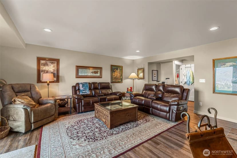 Property photo for 810 Briarwood Drive, East Wenatchee photo 29
