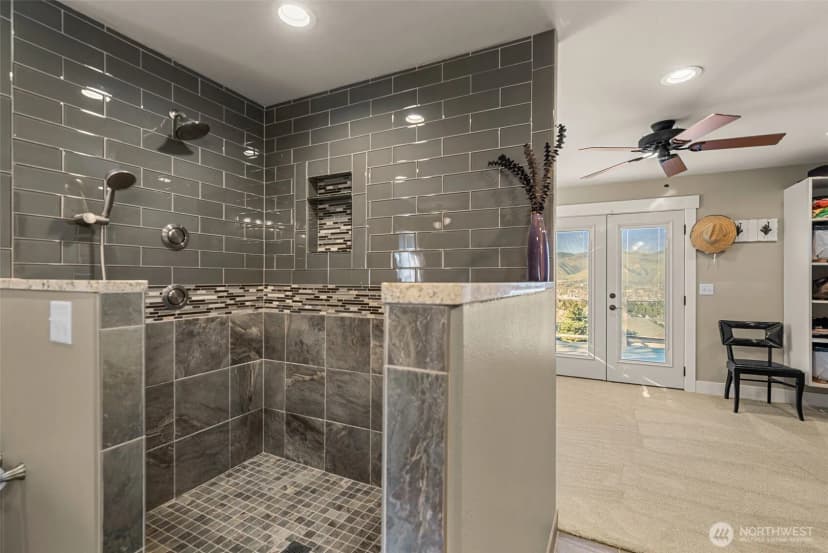 Property photo for 810 Briarwood Drive, East Wenatchee photo 19