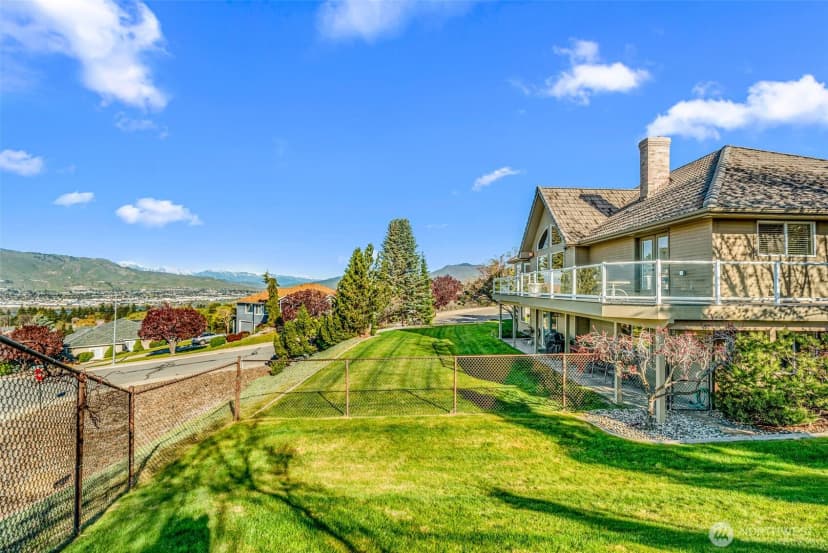 Property photo for 810 Briarwood Drive, East Wenatchee photo 39