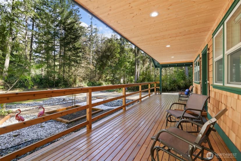Property photo for 11316 Laurel Place, Anderson Island photo 3