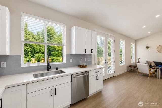 Property photo for 11014 6th Avenue W #b, Everett photo 3