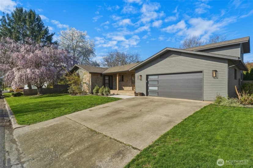 Property photo for 355 Se Highland Park Drive, College Place photo 2