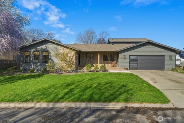 Property photo for 355 Se Highland Park Drive, College Place