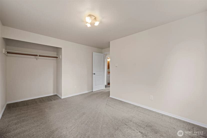 Property photo for 9017 57th Drive Ne, Marysville photo 17