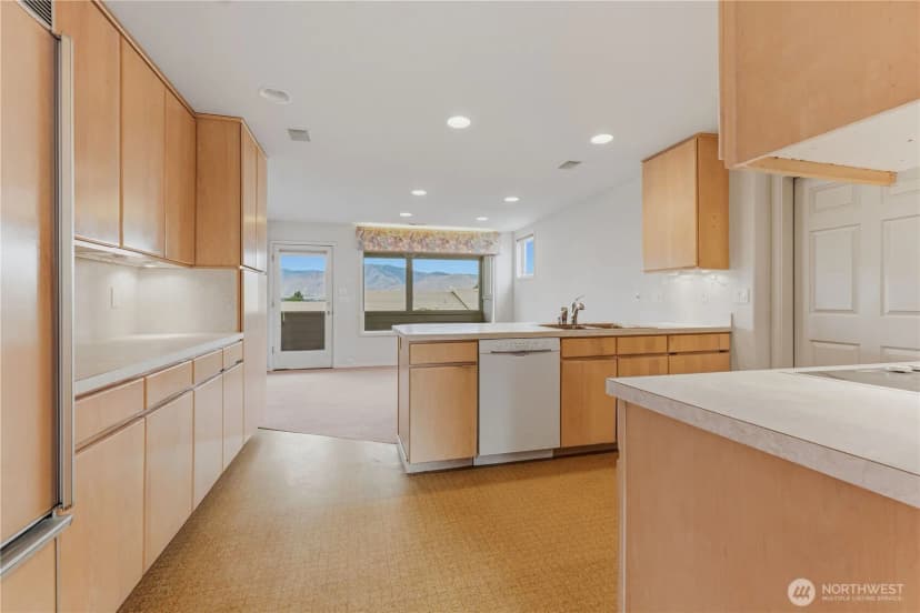 Property photo for 1380 Eastmont Avenue #401, East Wenatchee photo 10