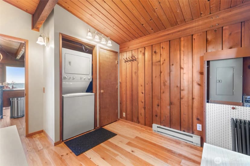 Property photo for 10873 Point Vashon Drive Sw, Vashon photo 17