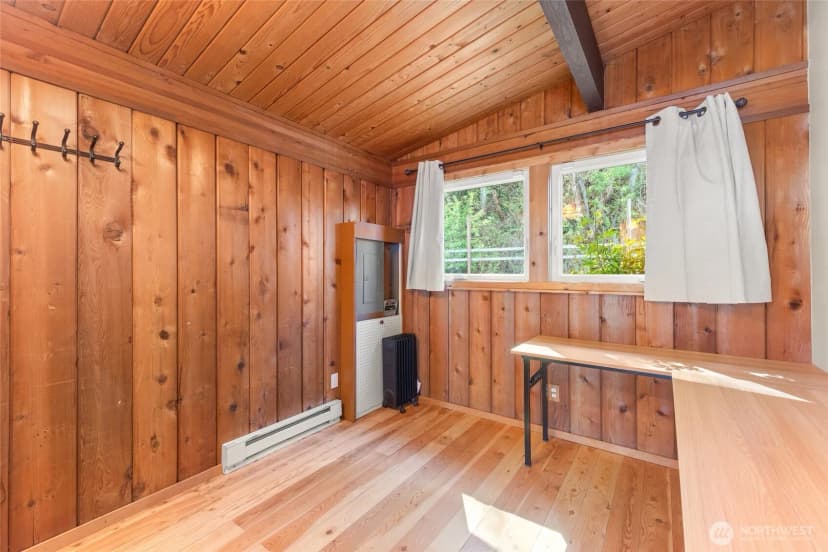 Property photo for 10873 Point Vashon Drive Sw, Vashon photo 16