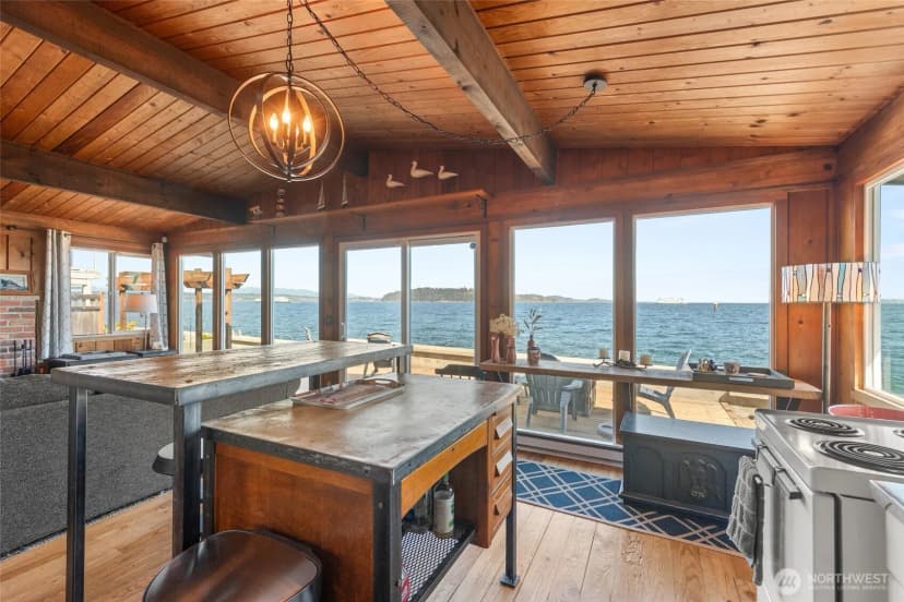 Property photo for 10873 Point Vashon Drive Sw, Vashon photo 10