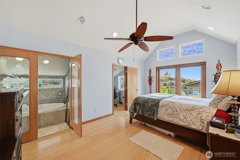 Property photo for 817 20th Avenue S, Seattle photo 13
