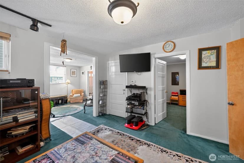 Property photo for 817 20th Avenue S, Seattle photo 20