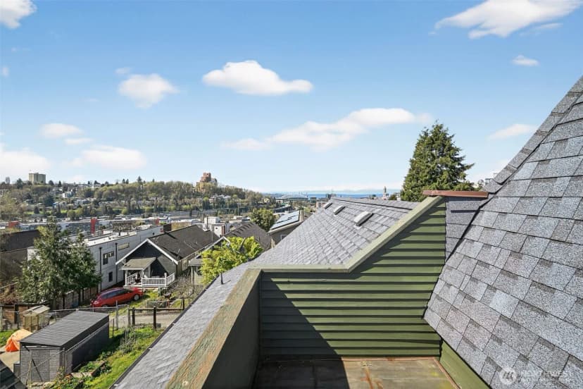 Property photo for 817 20th Avenue S, Seattle photo 5