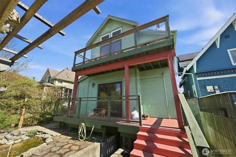Property photo for 817 20th Avenue S, Seattle photo 7