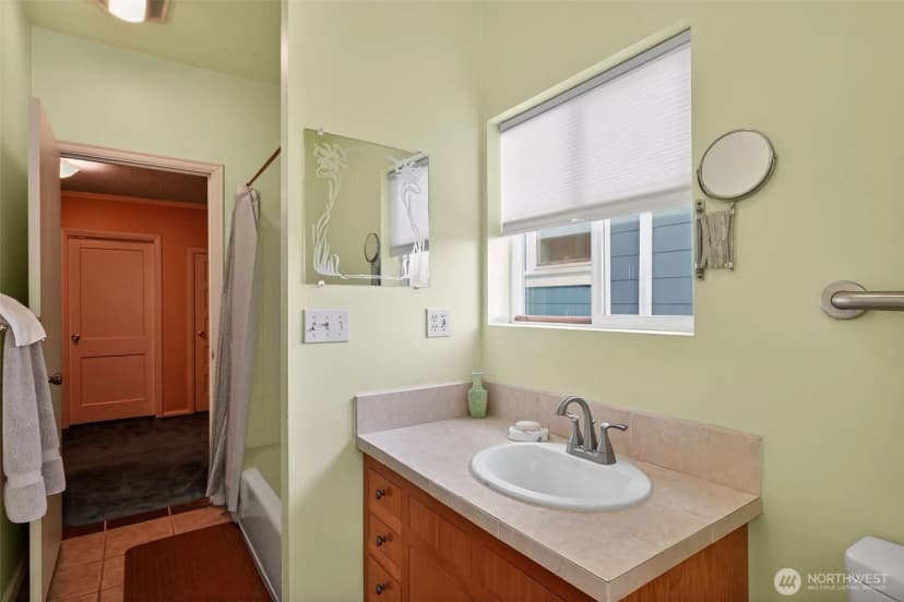 Property photo for 817 20th Avenue S, Seattle photo 26