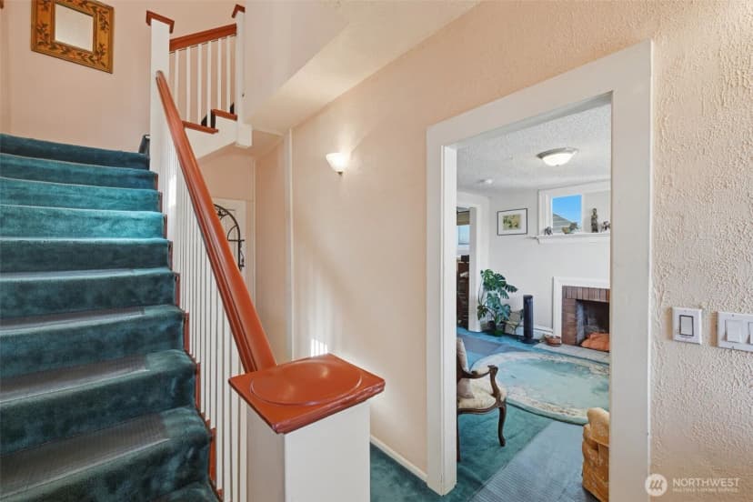 Property photo for 817 20th Avenue S, Seattle photo 18