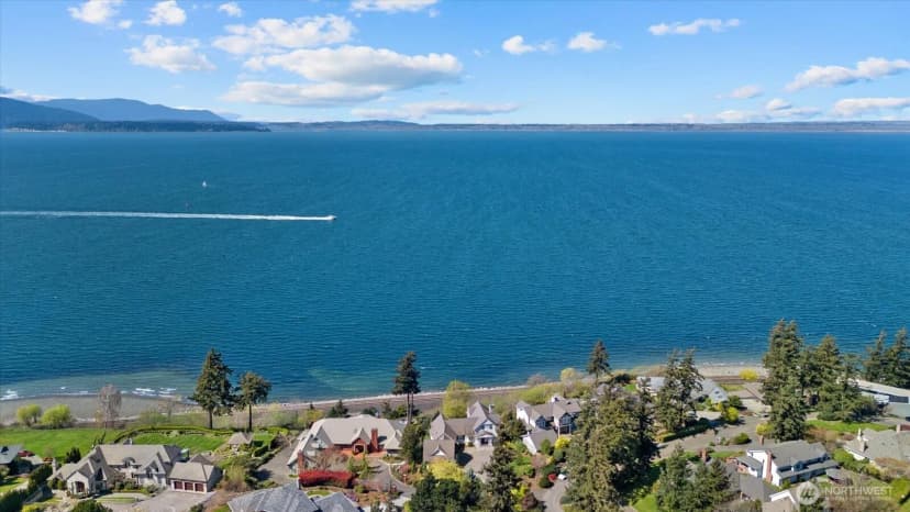 Property photo for 32 Shorewood Drive, Bellingham photo 6