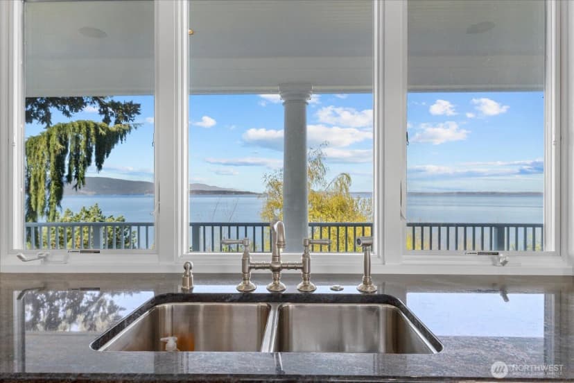 Property photo for 32 Shorewood Drive, Bellingham photo 20