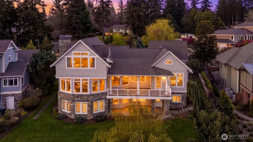 Property photo for 32 Shorewood Drive, Bellingham photo 2