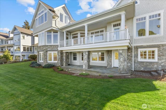 Property photo for 32 Shorewood Drive, Bellingham photo 5